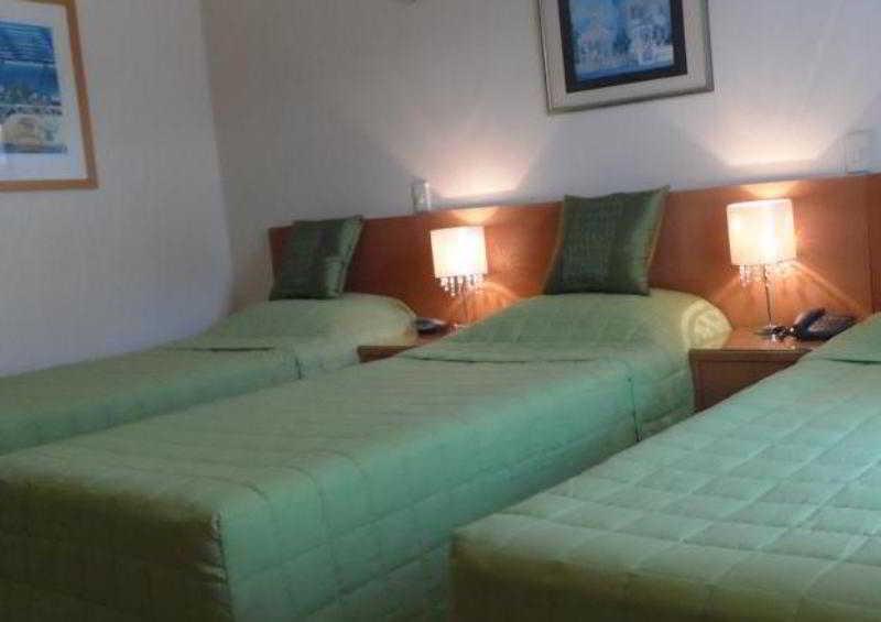 Crystal Garden Resort & Restaurant Κερνς Εξωτερικό φωτογραφία